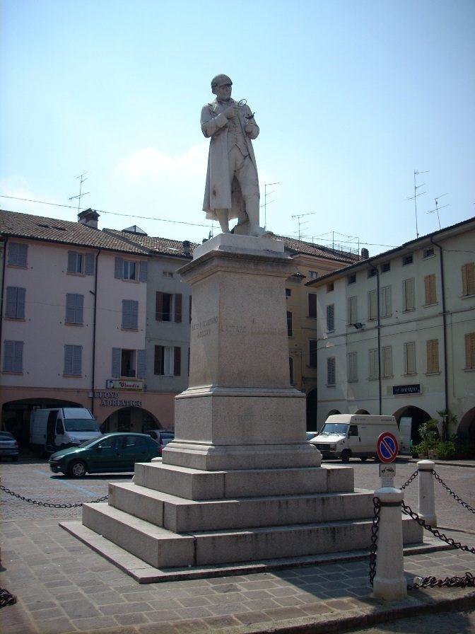 Lazzaro%20Spallanzani%27s%20monument%2C%20Scandiano%2C%20Reggio%20Emilia%20-%2006.JPG